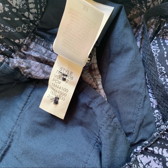 Lucky Brand ~new~ Men’s  7”   Blue Print Relaxed Shorts - Picture 7 of 9